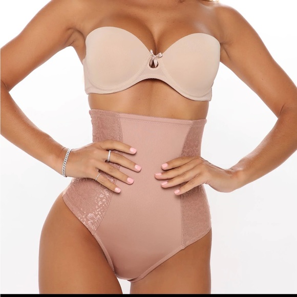 Waist Cinching(Host Pick) - Picture 1 of 3